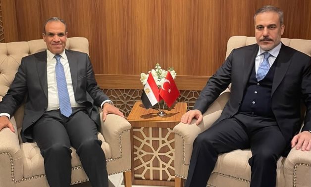 FMS égyptien et turc discutent du plan arabe pour la reconstruction de Gaza, les derniers développements de la Syrie