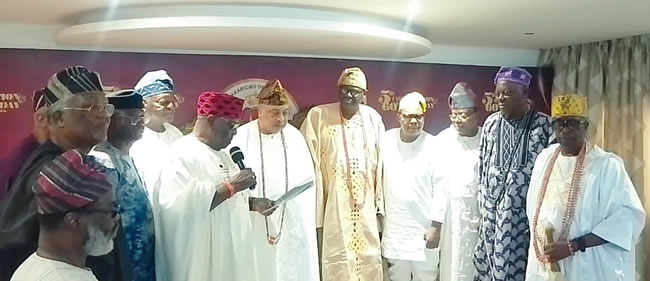 Group commends committee members
