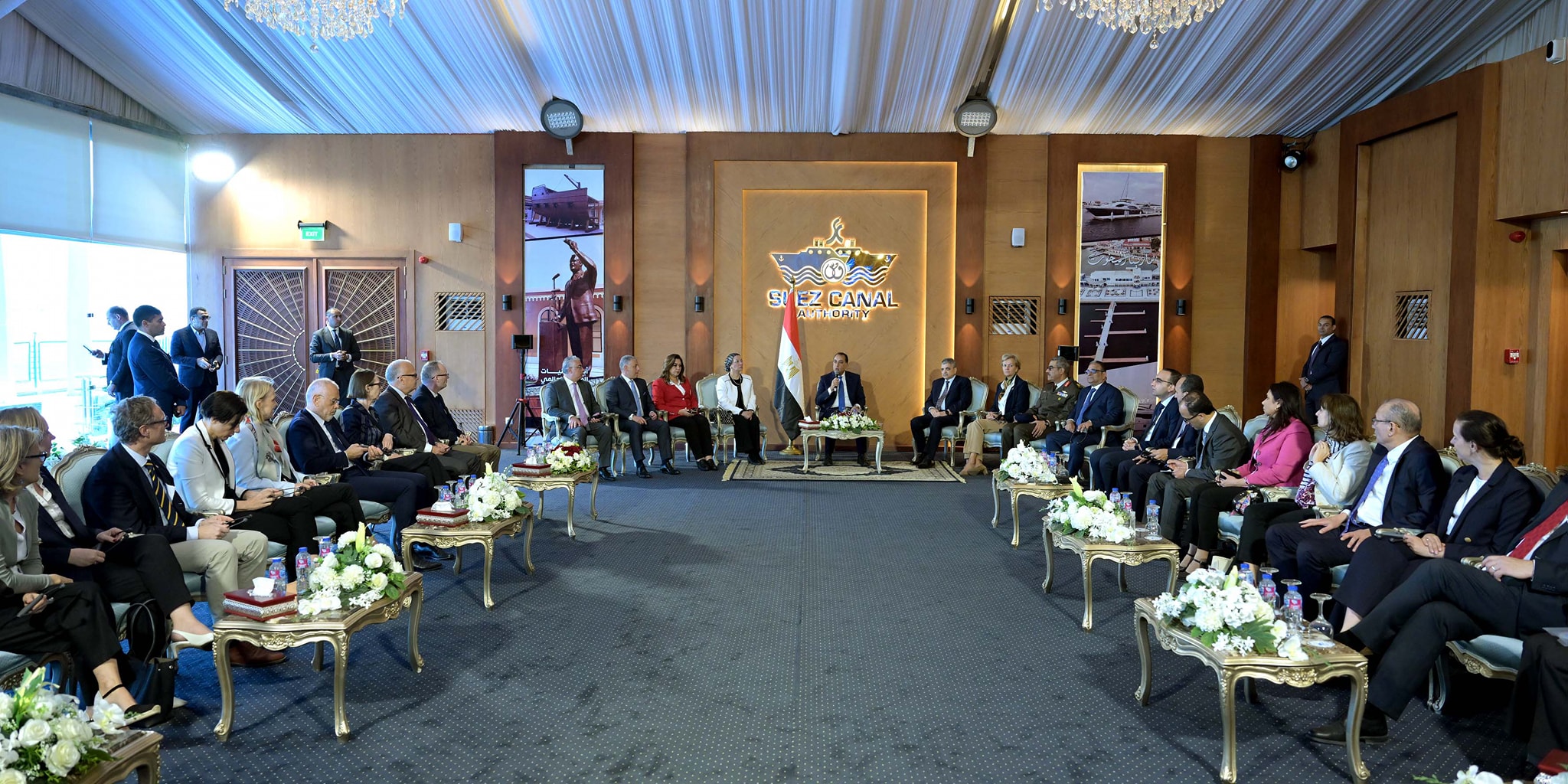 Le Premier ministre Mustafa Madbouly assiste à une célébration de la Suez Canal Authority (SCA) dans Ismailia 2