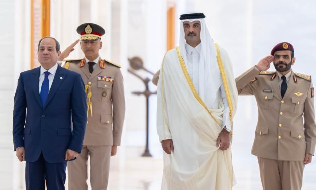 L'émir du Qatar dit que les discussions avec le président Sisi ont abordé le renforcement des relations, les développements de la région