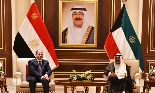 Sisi de l'Égypte arrive au Koweït, la deuxième étape d'une tournée du Golfe
