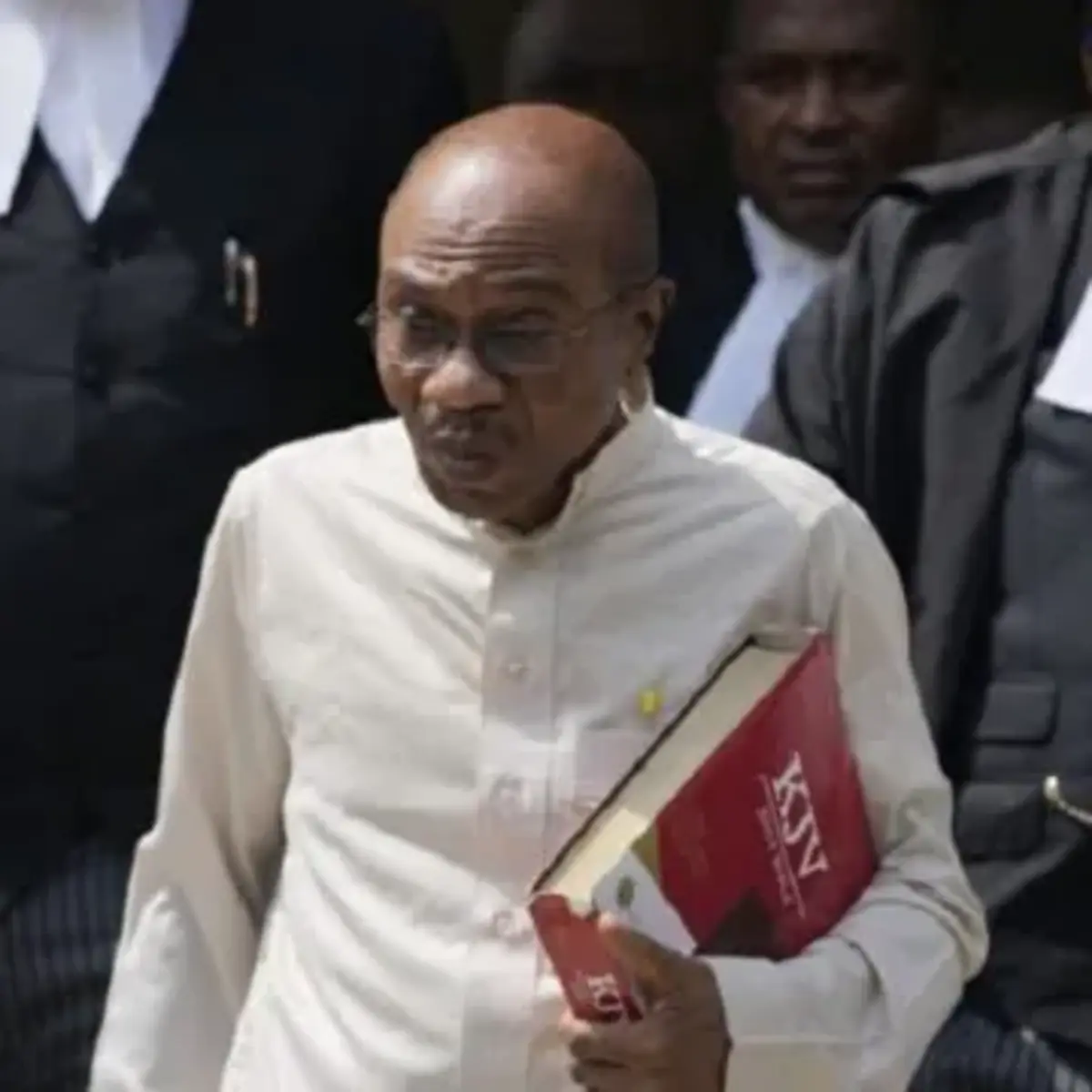 17,1 millions de dollars ont été livrés en espèces à Emefiele par le biais de son assistant - témoin
