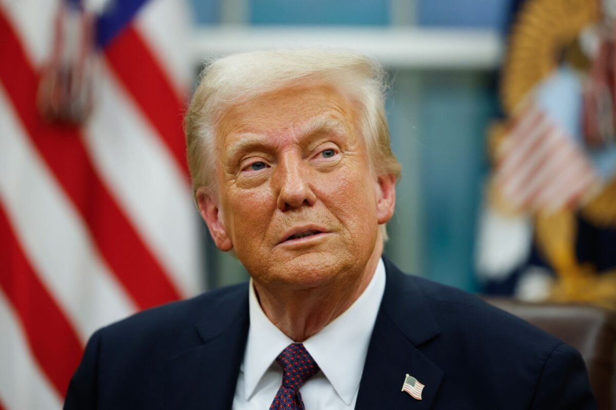 Aux États-Unis pour doubler les tarifs sur l'acier, l'aluminium importe à 50% - Trump