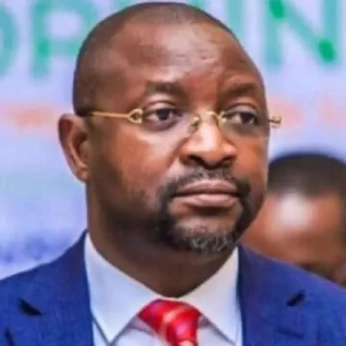 `` Journaliste chevronné '', Kalu Felicitates Dimanche Dare à 59 ans