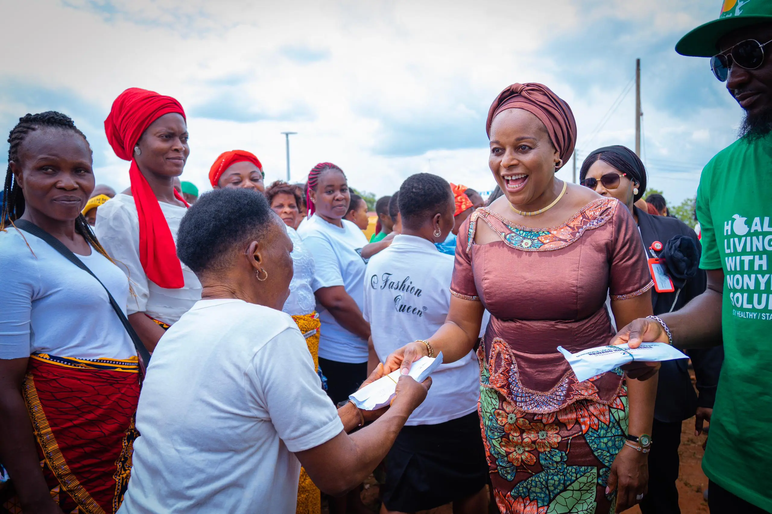 La femme de Soludo habilite plus de 1 000 petits commerçants à Anambra
