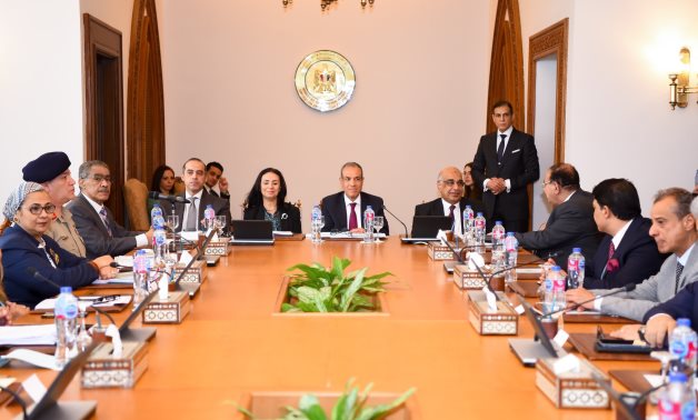 Le ministre des Affaires étrangères préside le Comité des droits de l'homme substantielle suprême avec des représentants de la société civile