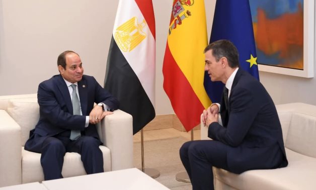 Le président El-Sissi, le PM espagnol discutent de renforcement des liens bilatéraux et des questions régionales urgentes