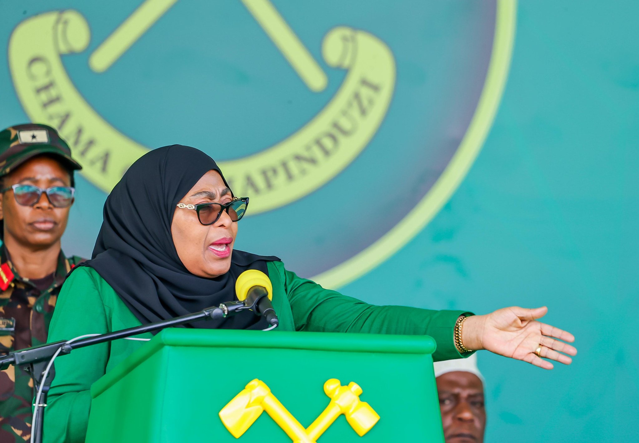 Le siège social hypermoderne du CCM se déroule pour le jubilé d'or de la fête