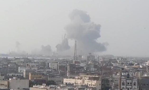 Les forces israéliennes effectuent de nouvelles frappes sur l'Hudaydah du Yémen après l'attaque de Houthi: Rapports
