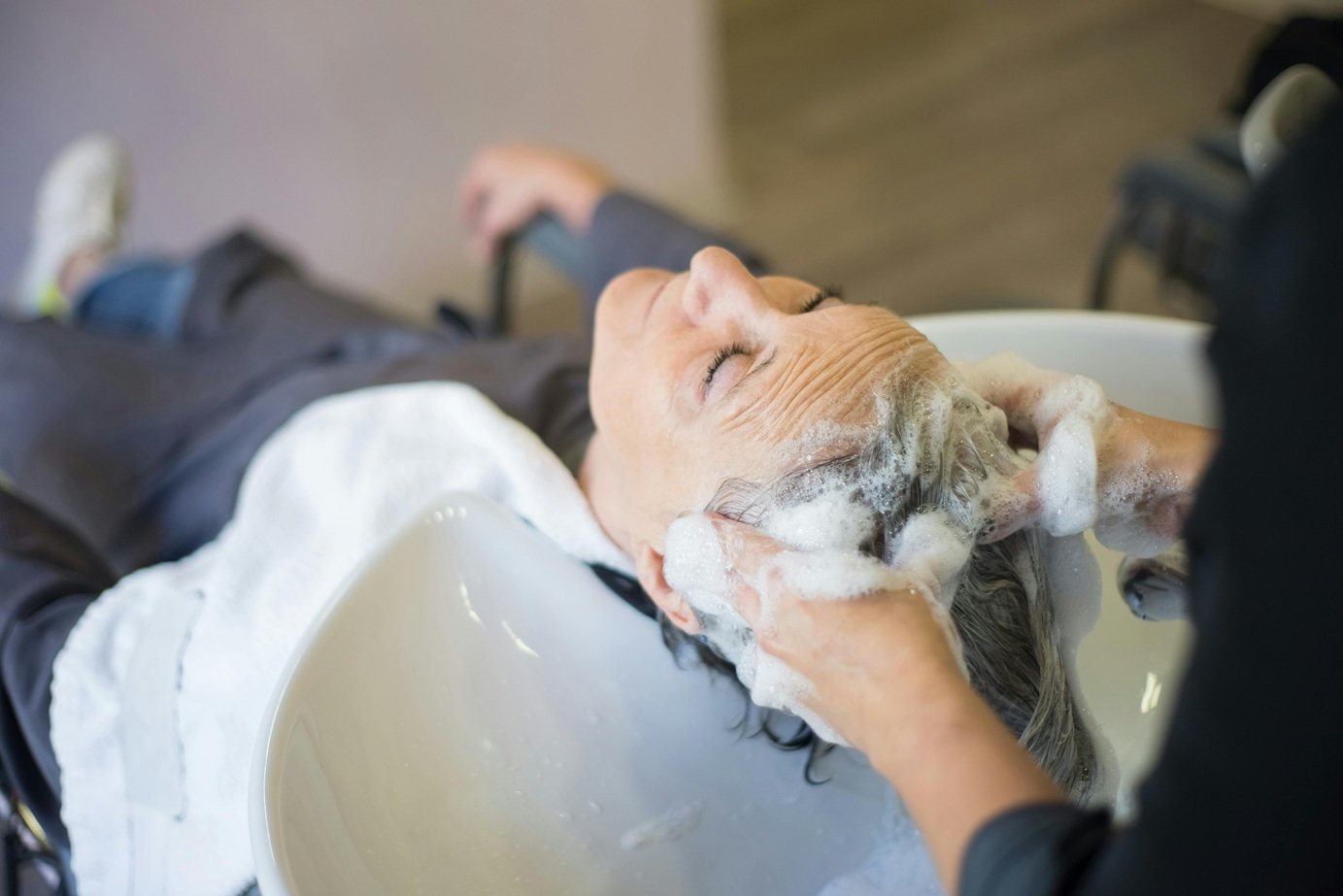 6 meilleurs produits de shampooing pour les cheveux naturels