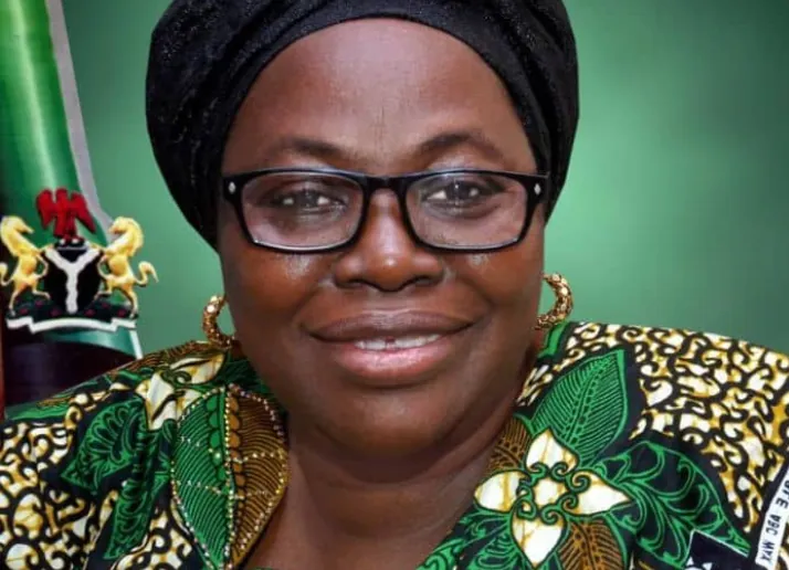 Adamawa LG Boss distribue des engrais aux agriculteurs