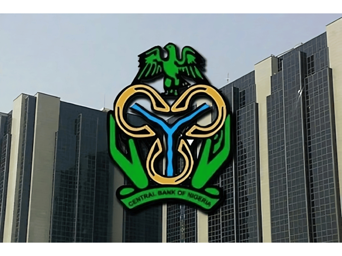 CBN injecte 580 millions de dollars pour stabiliser les nairas au milieu des réserves de baisse