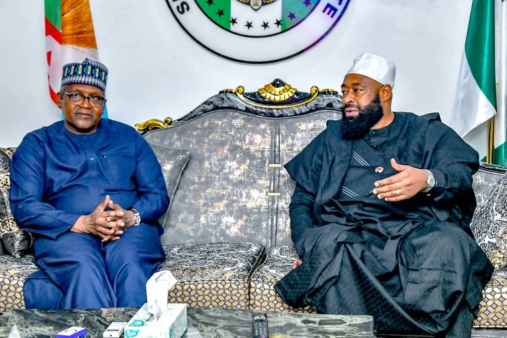Dangote fait don de N250m aux victimes d'inondation de Mokwa