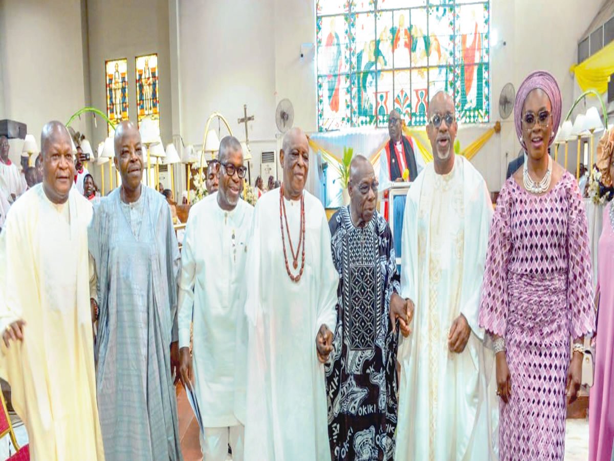 Day Tinubu, Obasanjo, Osoba, Ishola Serenaded Abiodun's avec des mots de sagesse