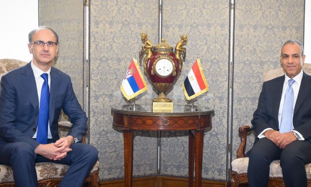 FM égyptien, PM serbe discute des opportunités pour augmenter les investissements mutuels