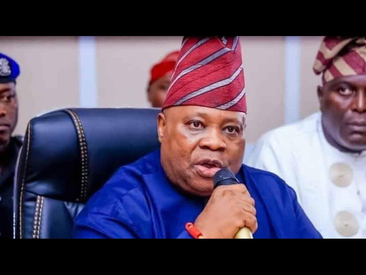 Gov Adeleke félicite le législateur d'Osun pour avoir autonomisé 700 entrepreneurs