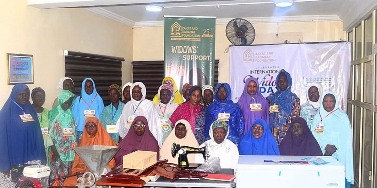 La Fondation Zakat autorise 136 veuves à travers le Nigéria, donne des outils, de l'argent à Ogun