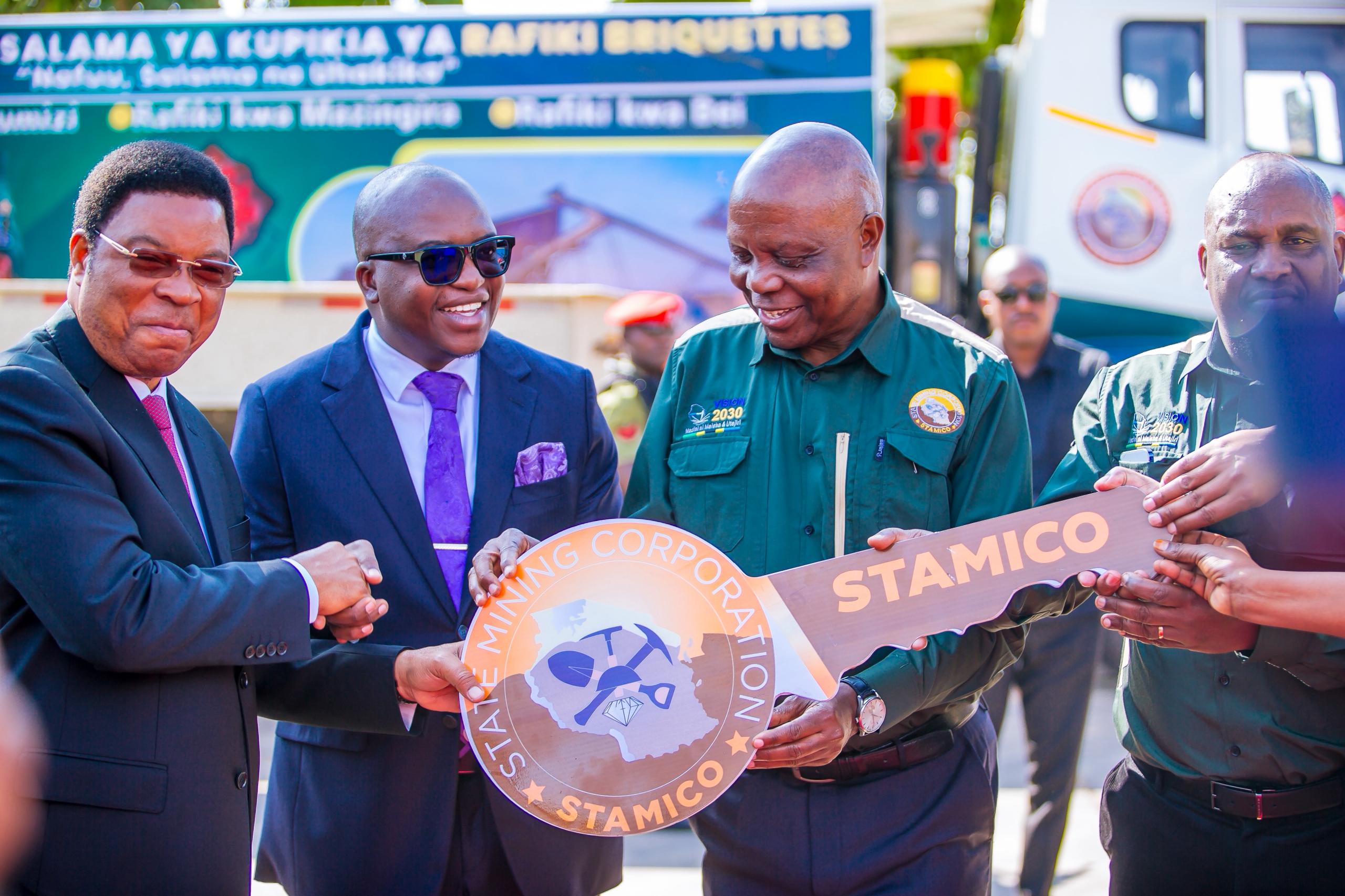 La Tanzanie ouvre 10 plates-formes de forage minéral, 12,4 milliards d'équipements
