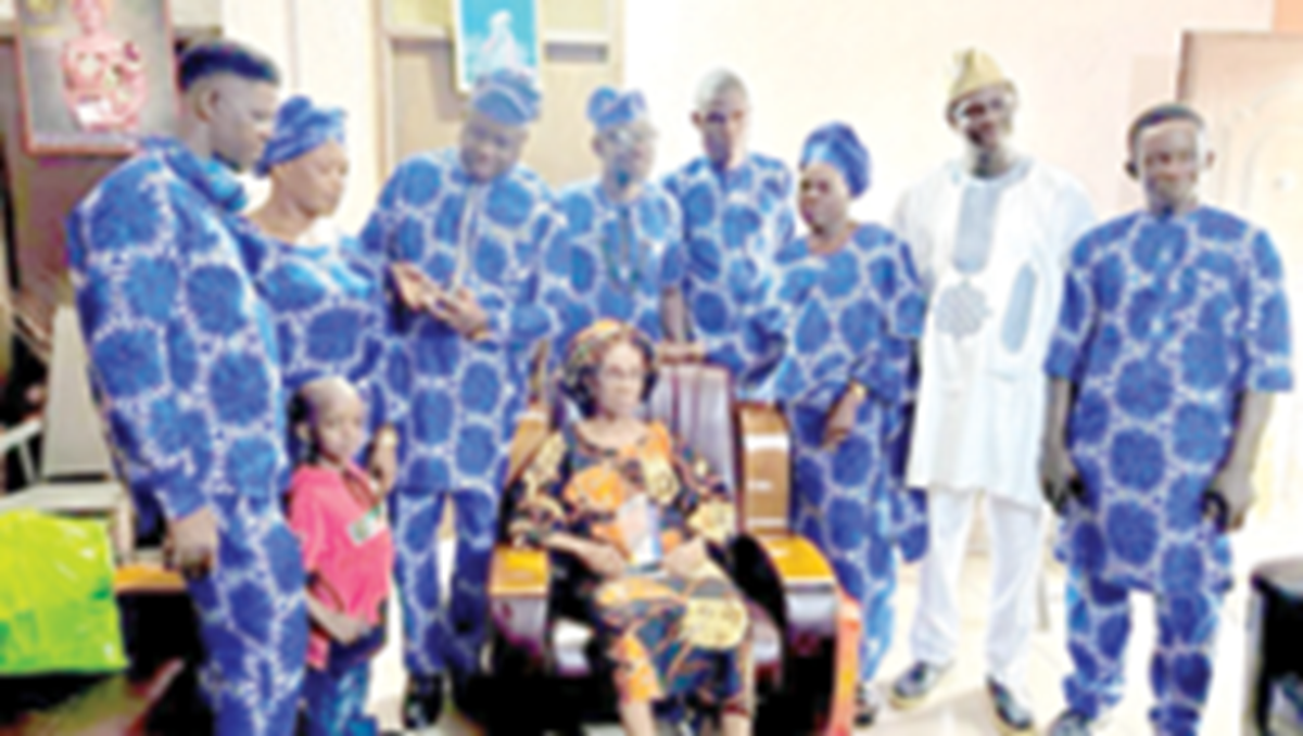 La communauté yoruba à Akwa Ibom installe Udo sous le nom de Yeye Yoruba