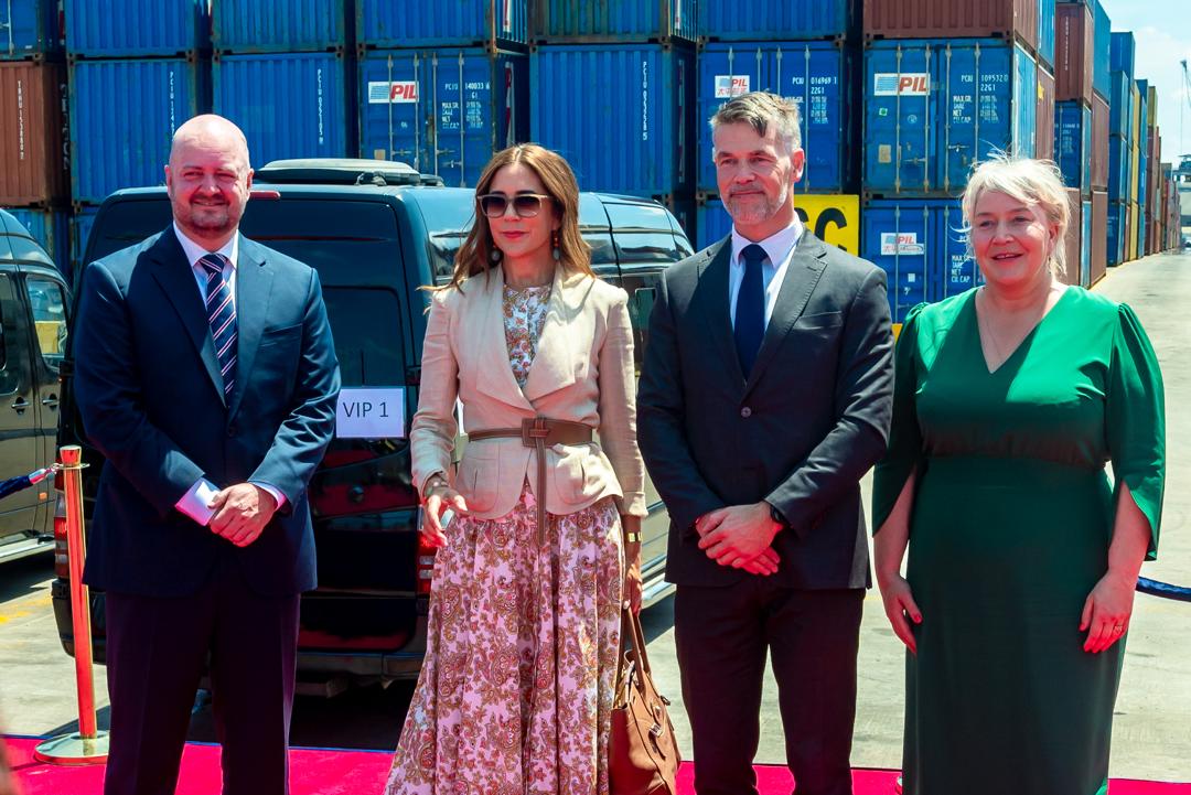 La reine du Danemark visite les terminaux APM APAPA pendant la tournée au Nigéria