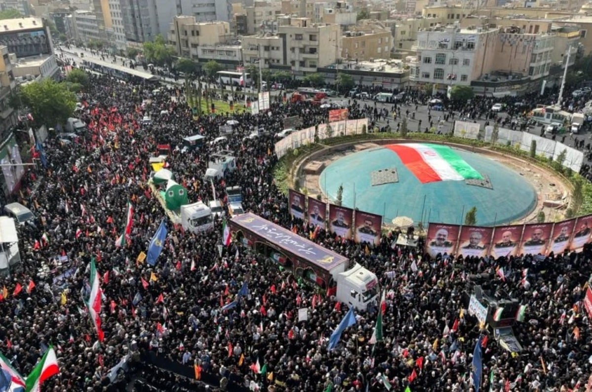 Le gouvernement iranien détient des funérailles pour des officiers militaires, d'autres tués en guerre avec Israël