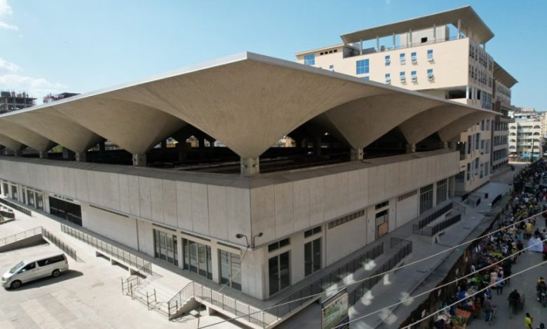 Les espaces commerciaux de la Tanzanie aux enchères sur le marché de Kariakoo