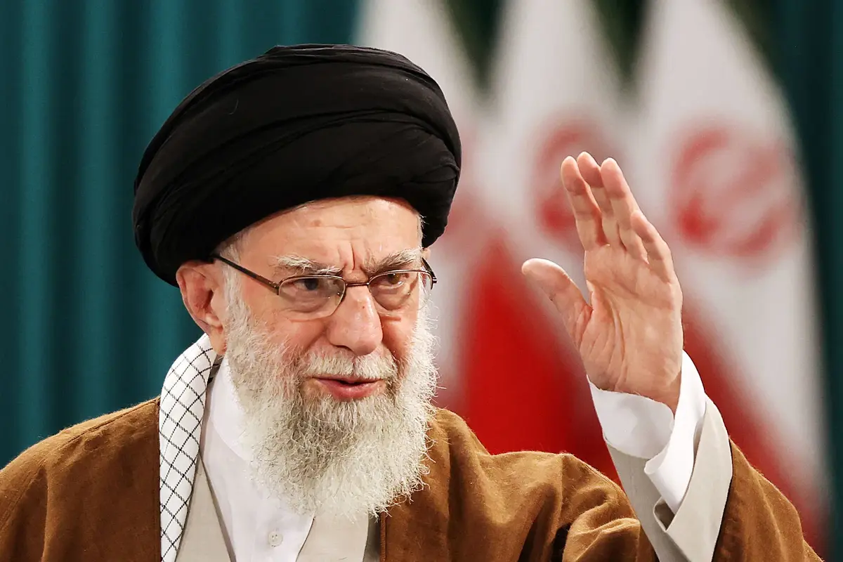 `` Menace d'assassinat '': le leader de l'Iran nomme trois successeurs, exclut le fils