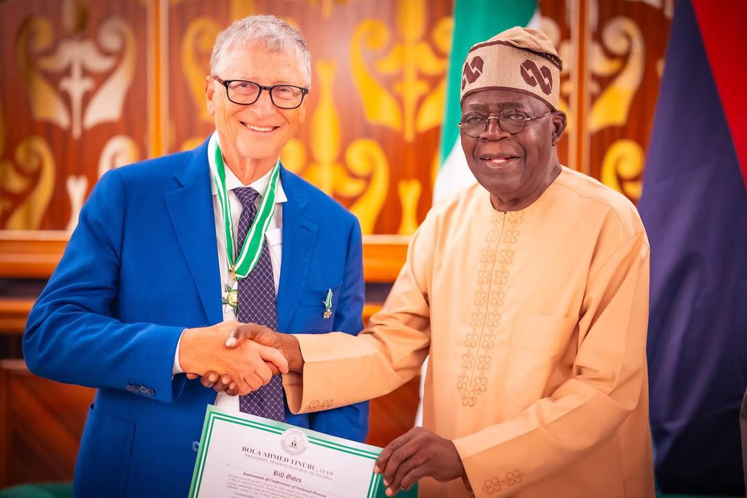 Pourquoi j'ai conféré l'honneur national à Bill Gates - Tinubu