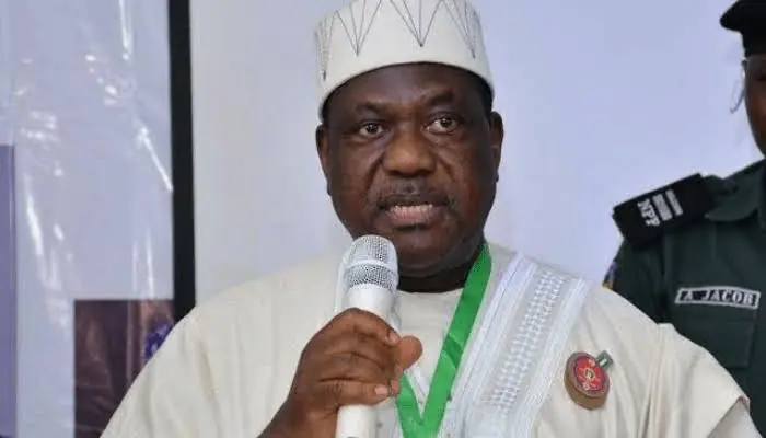 SGF Akume félicite le groupe d'investissement pour l'initiative du changement climatique