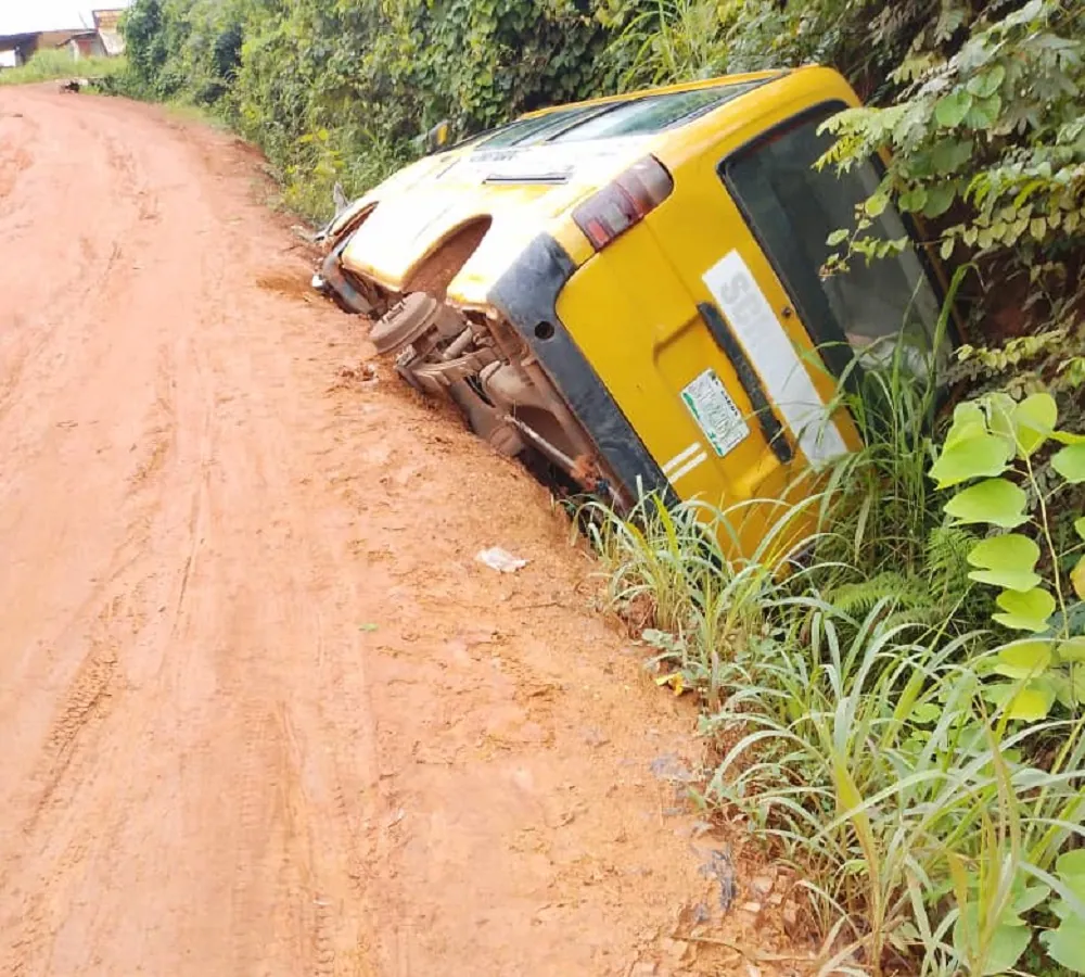 SOS sur Elenusonso Road: Ido Community supplie Makinde, Sen Alli, Rep Oseni pour une intervention urgente