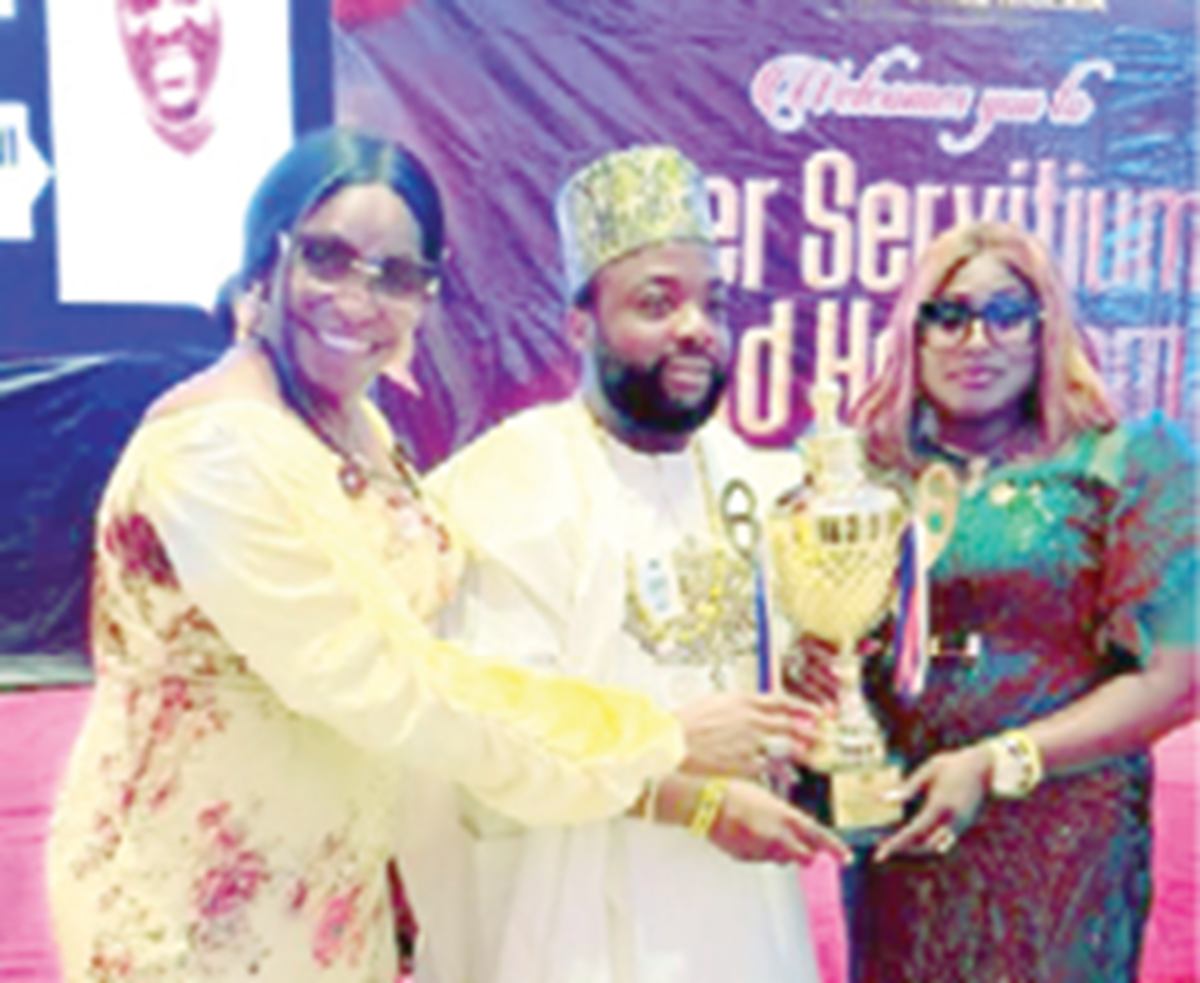 Ekiti One Mind Lions Club gagne le champion du service du service