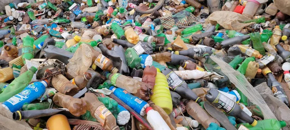 Inondation: les analystes de laboratoire préconisent une bonne élimination des déchets, recyclage
