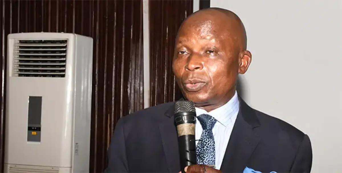 L'AGF nie l'implication de FG dans la première acquisition d'actions de Holdco