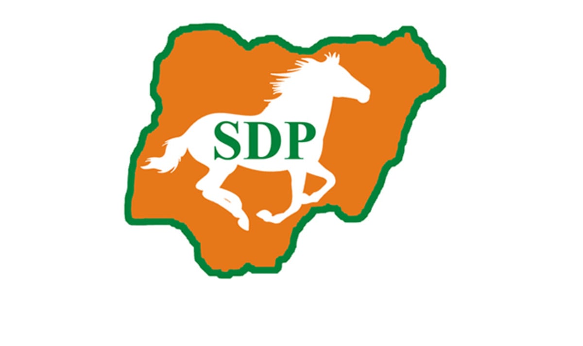 La crise du SDP se fasse alors que Chukwuma s'attaque à Agunloye