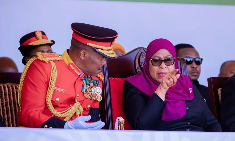 Samia mène des Tanzaniens dans la commémoration de la Journée des héros