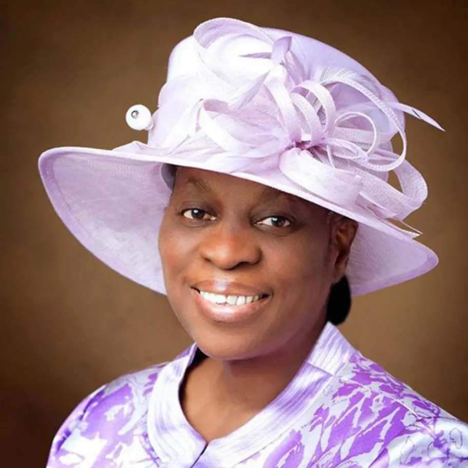VIDÉO: Comment le pasteur RCCG s'est enfui avec 8 000 $, épouser une nouvelle femme aux États-Unis - la femme du pasteur Adeboye