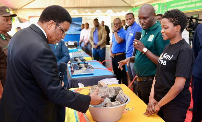 129 Les prisons tanzaniennes embrassent une campagne d'énergie de cuisson propre