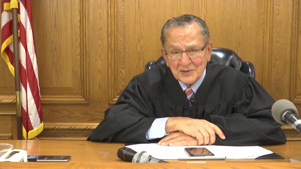 Frank Caprio, the Rhode Island judge in the United States (US).