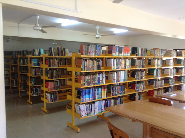 L'école de filles ouvre la bibliothèque moderne à travers la lecture - Karimjee Partnership