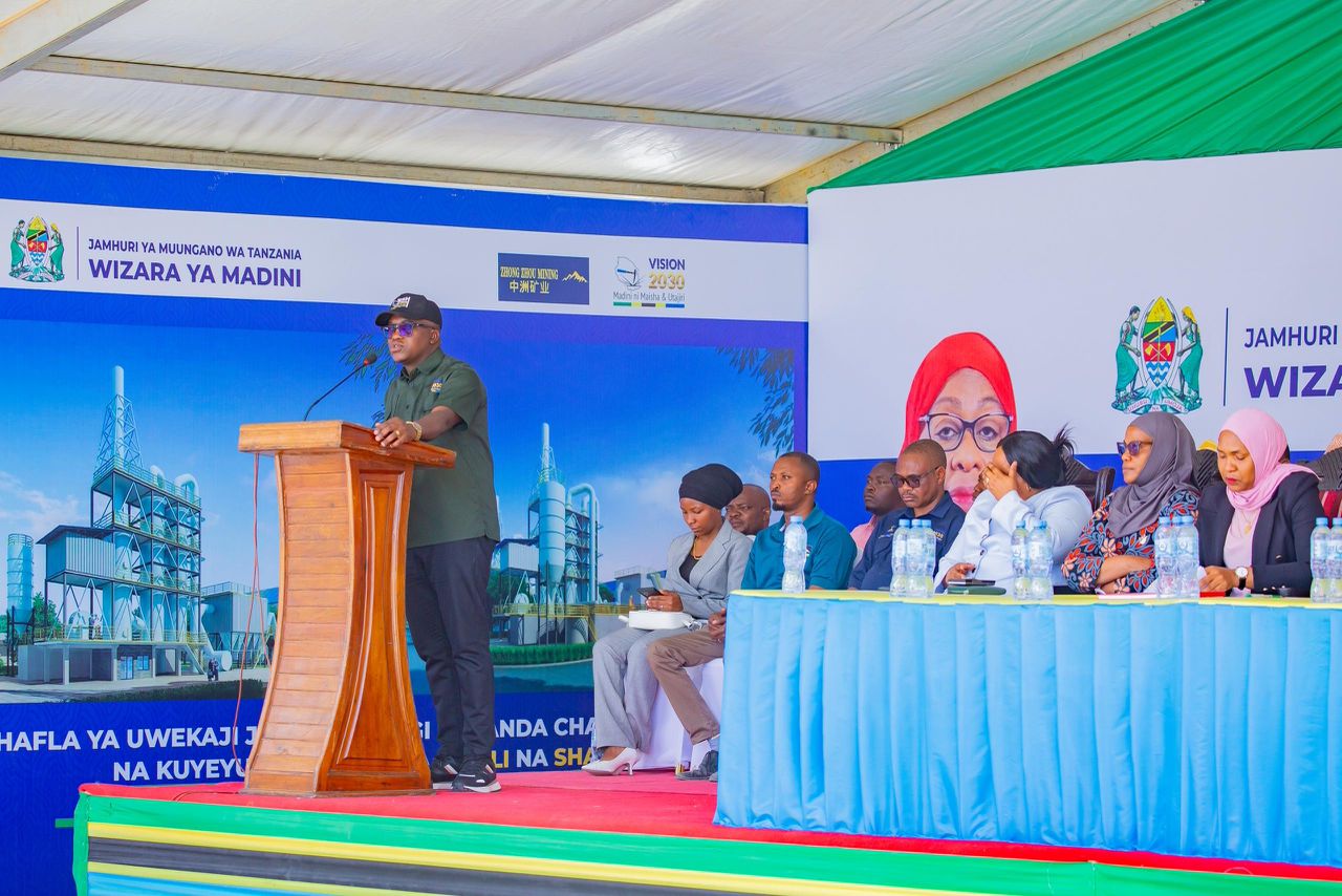 Mavunde lance les premiers 30 milliards / - Nickel, Copper Plant Project