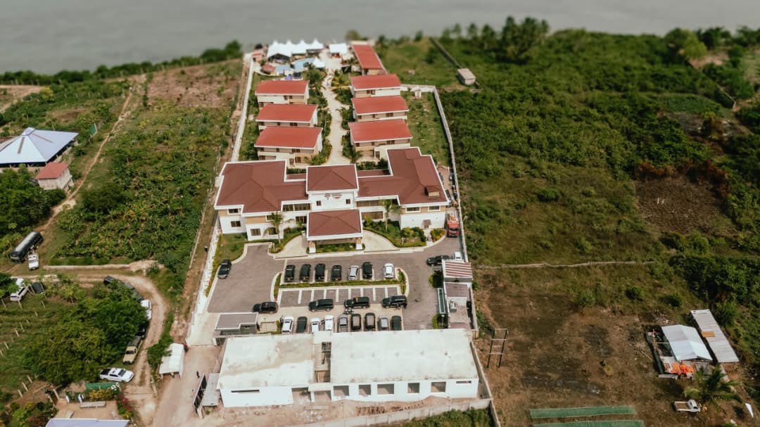Mwinyi appelle les Tanzaniens à investir dans le secteur du tourisme en plein essor