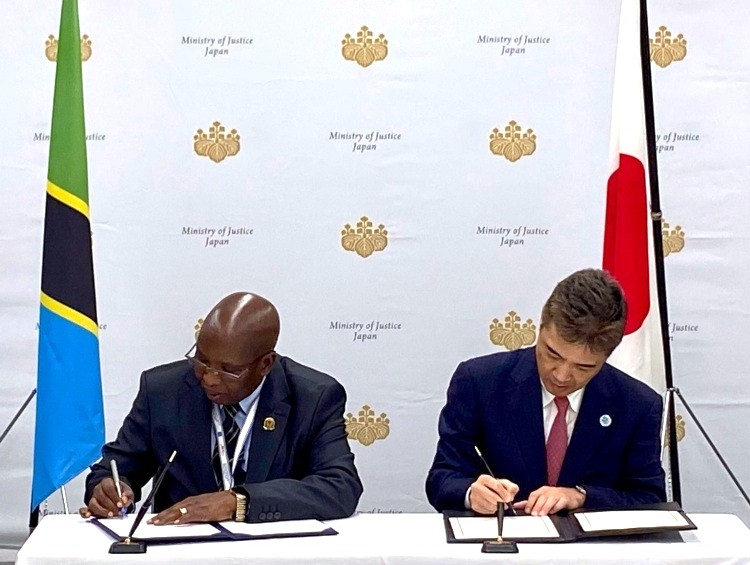 Tanzanie, Japon SEAL PACT SUR LA COOPERATION JURIDIQUE