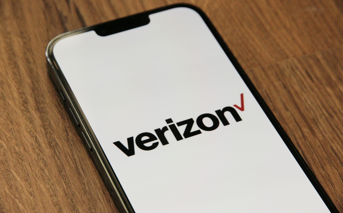 Verizon logo on an iPhone