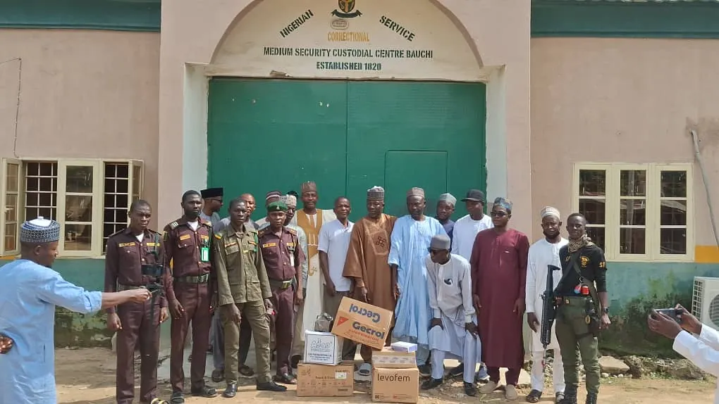 Group photograph of the former inmates after freedom