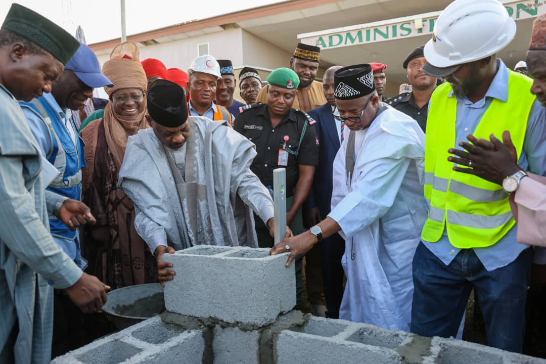 Bauchi gov at the groundbreaking and commencement of the reconstruction and upgrading of the Bauchi Specialist Hospital.