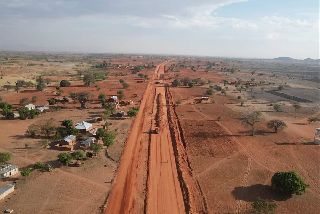 Le ministère des Travaux publics renforce les contacts avec les entrepreneurs de la route Ntyuka-Mvumi-Kikombo