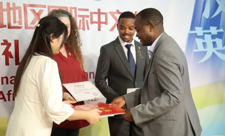 Des liens étroits avec la Chine incitent les Tanzaniens à apprendre la langue chinoise