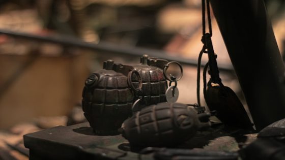 La police arrête un soldat de l'armée américaine avec quatre grenades à main