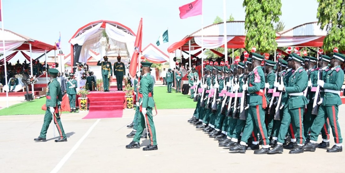 Le COAS charge les nouvelles recrues de loyauté et de discipline – Tribune Online