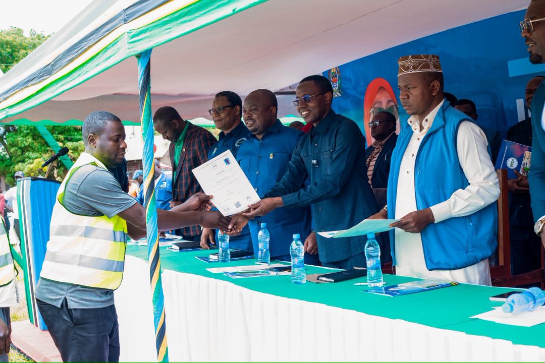 La Tanzanie propose une formation professionnelle aux motocyclistes et aux tricycles